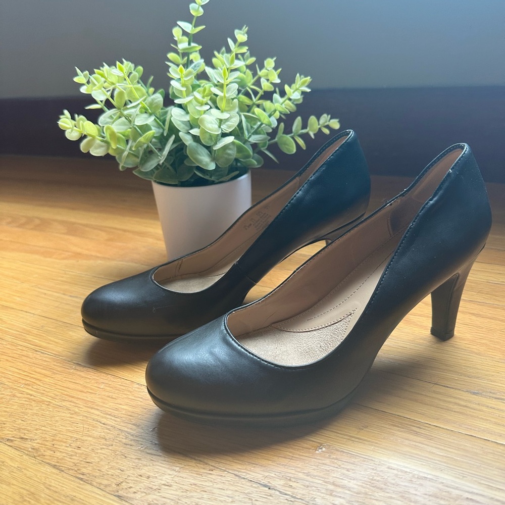 Naturalizer Womens Penny Round Toe Pumps Size 7.5 Black Faux Leather Man Made